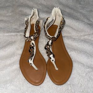 WOMEN’S WHITE/GOLD SANDALS